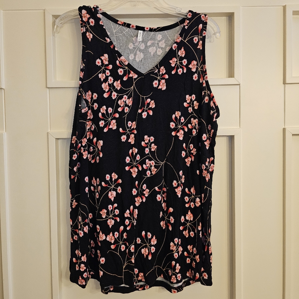 Black and pink XL floral v-neck tank top